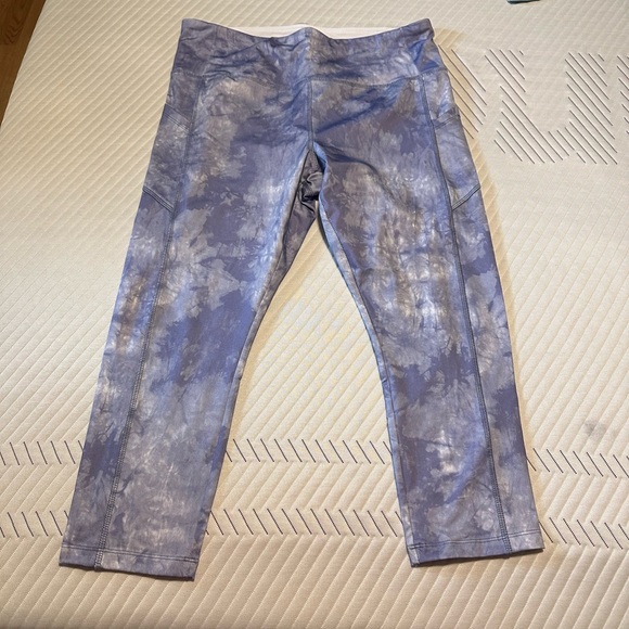 Women’s Crop Athletic Workout Leggings - Picture 1 of 2